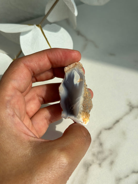 Blauer Chalcedon Anschliff L12