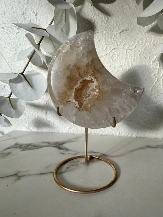 Achat Halbmond mit Druse auf Metallständer gold B-Ware A79