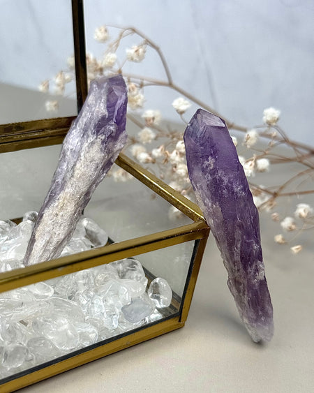 Amethyst Wurzelspitze Größe S – violette Kristallspitze, naturbelassener Quarz, Unikat