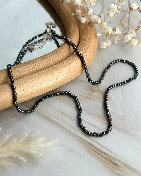 Hämatit-Kette, 40 cm Länge, 2 mm Perlen, mit 925er Silberverschluss, glänzender Naturstein-Schmuck