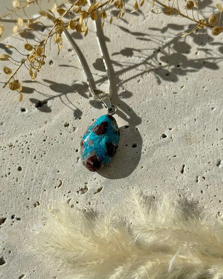 Carvasit Anhänger 1,9 cm mit 925er Silberöse – Naturstein Schmuck Unikat in Blau-Grün